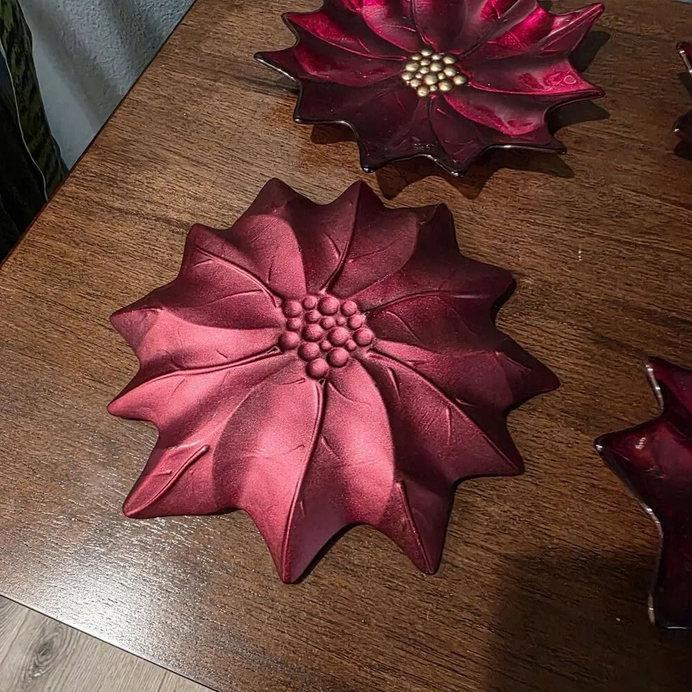 Set of 5 Pier 1 Imports Glass Poinsettia Dessert Salad Plates 8